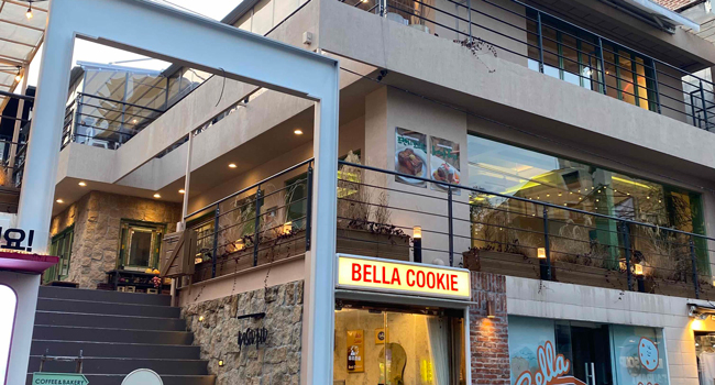Scuola di lingue a Seoul Hongdae durante un soggiorno linguistico LISA! con edificio moderno e posizione centrale