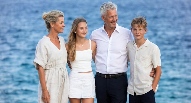 Soggiorno linguistico in famiglia Malta genitori bambino a San Gwann con LISA! Famiglia padre madre figlia figlio in un soggiorno linguistico in famiglia vicino al mare a Malta San Gwann