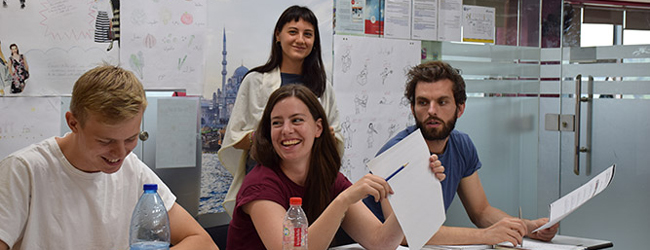 LISA-Sprachreisen-Erwachsene-Arabisch-Jordanien-Amman-Sprachschule-Gruppe-Unterricht-Lernen LISA-Sprachreisen-Erwachsene-Arabisch-Jordanien-Amman-Sprachschule-Gruppe-Unterricht-Lernen