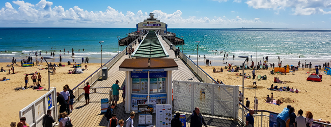 LISA-Sprachreisen-Erwachsene-Englisch-England-Bournemouth-Park-Strand-Pier-Sonne-Meer