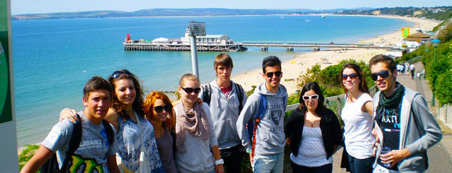 LISA-Sprachreisen-Erwachsene-Englisch-England-Bournemouth-Wootton-Freizeit-Strand-Pier-Meer