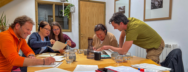 LISA-Sprachreisen-Erwachsene-Englisch-England-Cornwall-St-Agnes-Schule-Unterricht-Gruppe-Spass LISA-Sprachreisen-Erwachsene-Englisch-England-Cornwall-St-Agnes-Schule-Unterricht-Gruppe-Spass