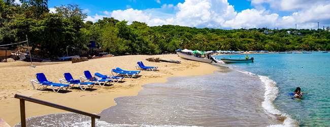 LISA-Sprachreisen-Erwachsene-Spanisch-Dominikanische-Republik-Sosua-Strand-Meer-Sand