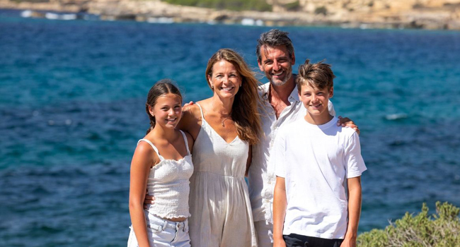 Sprachreisen für Familien Malta mit Vater Mutter Sohn und Tochter mit LISA! Sprachreisen Vater Mutter Sohn und Tochter Familiensprachreise Malta Hintergrund Meer