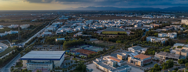 Campus der EMU aus der Luft Luftaufnahme des Campus der EMU Universität in Famagusta, Nordzypern