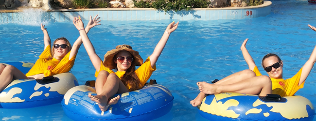 LISA-Sprachreisen-Schueler-Englisch-Zypern-Limassol-Wasserpark-Schwimmen-Freizeit-Sommer